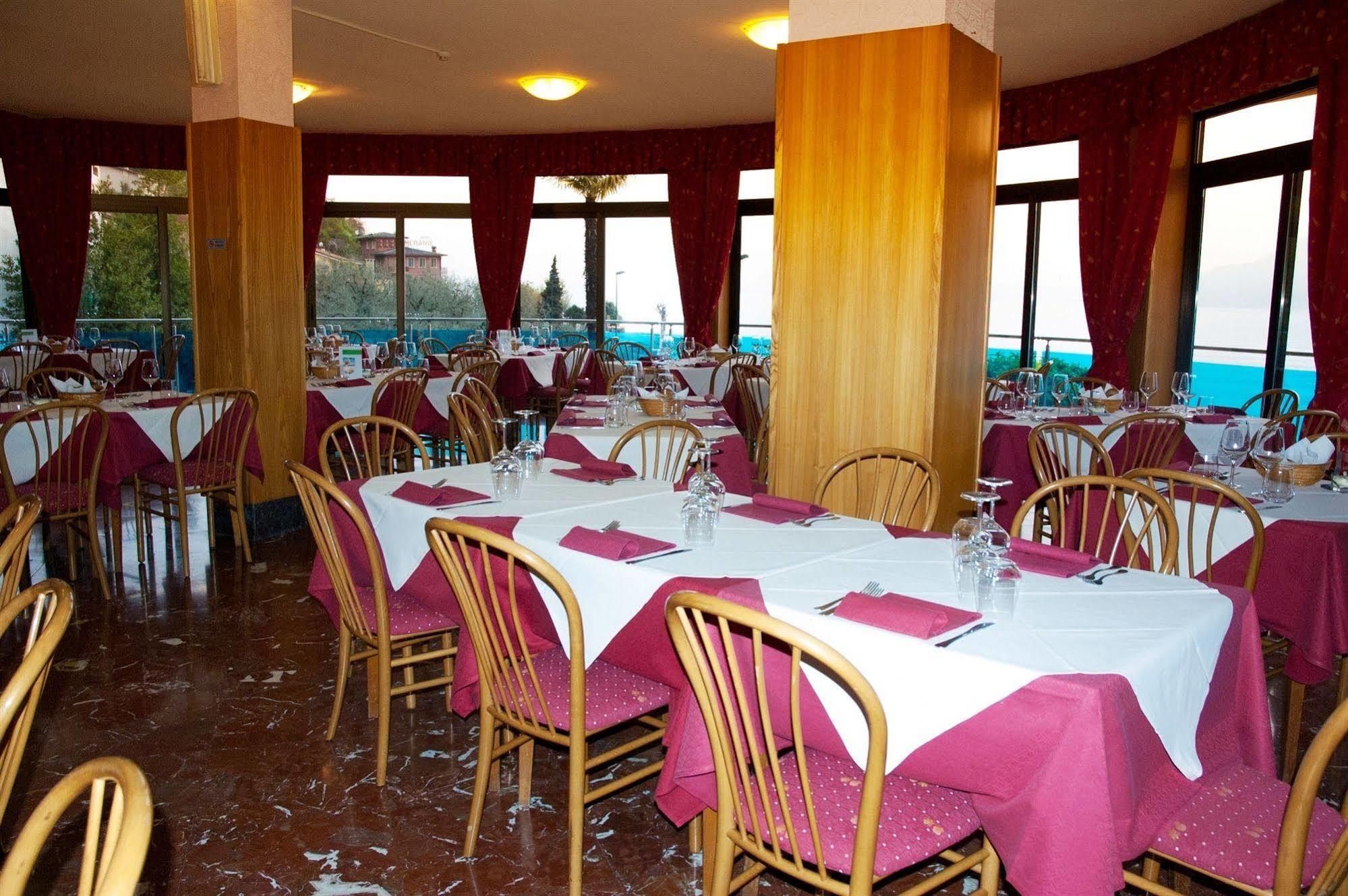 Hotel Caribe Brenzone sul Garda Exterior foto