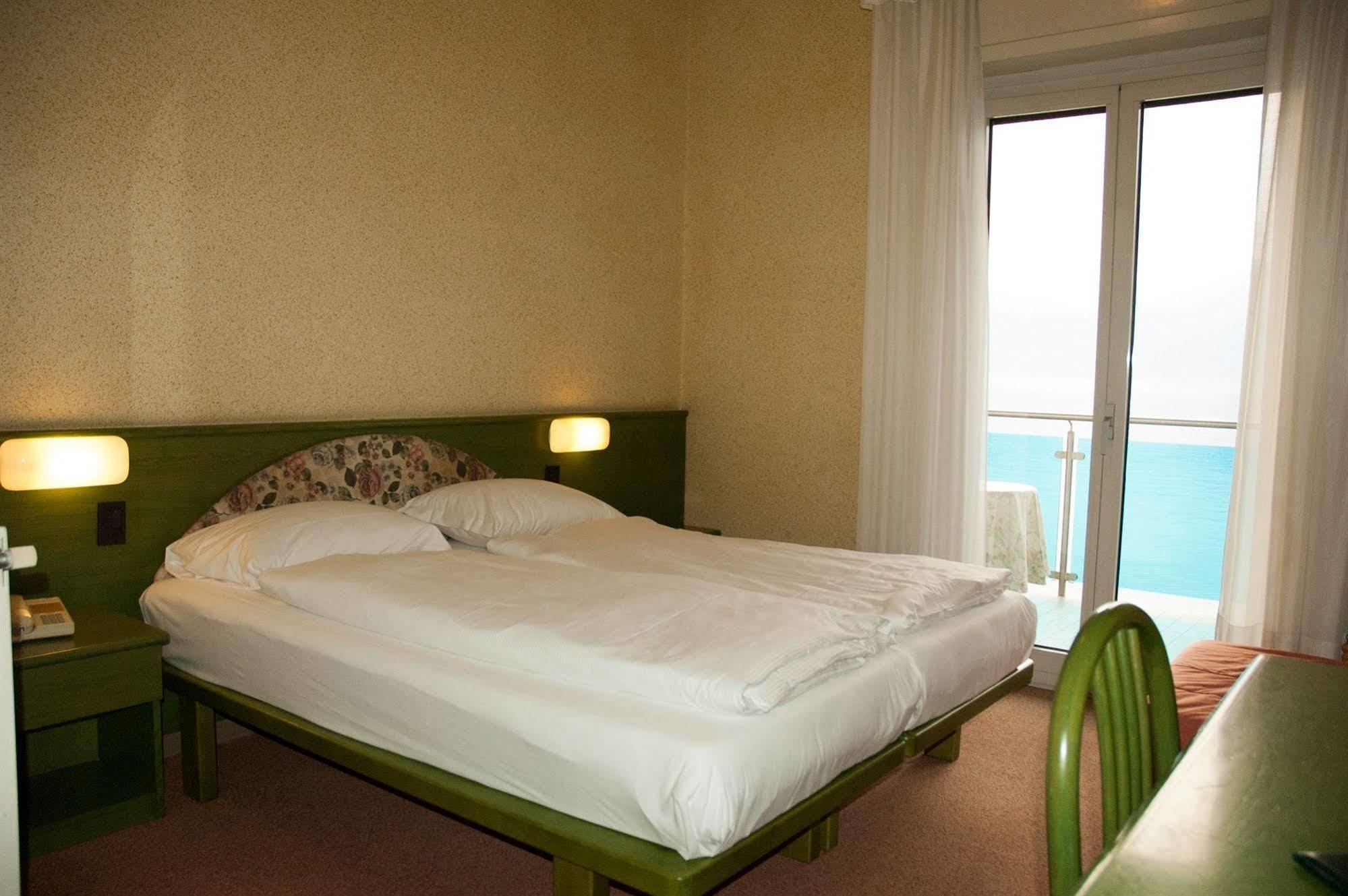 Hotel Caribe Brenzone sul Garda Exterior foto