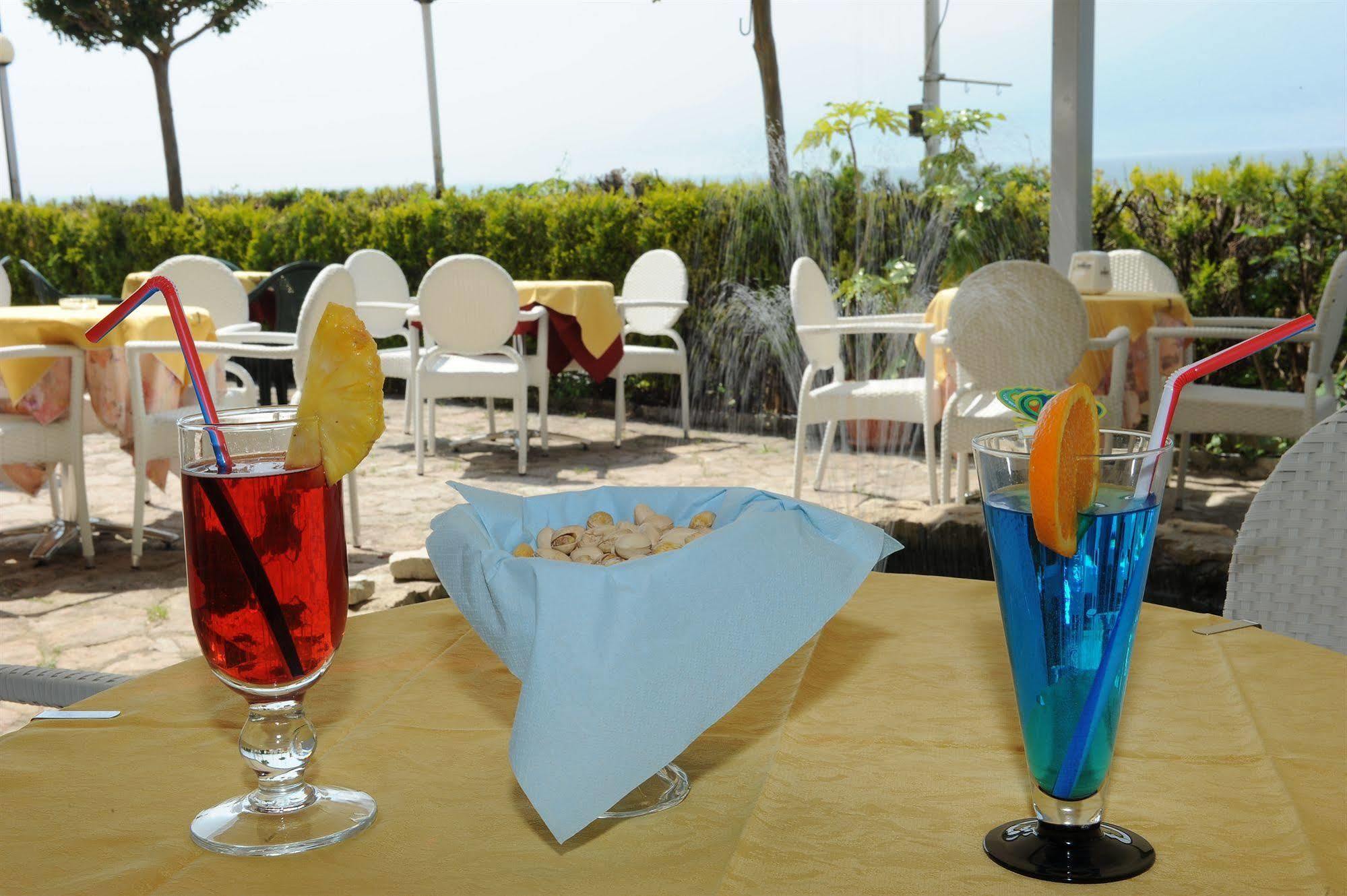 Hotel Caribe Brenzone sul Garda Exterior foto